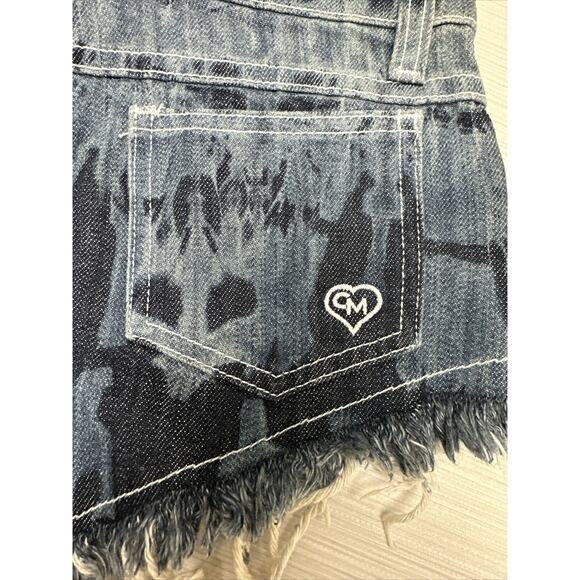 Carmar Women’s Frosted Blue Wash Distressed Fringed Hem Cut Off Jean Shorts 25 - Picture 3 of 6